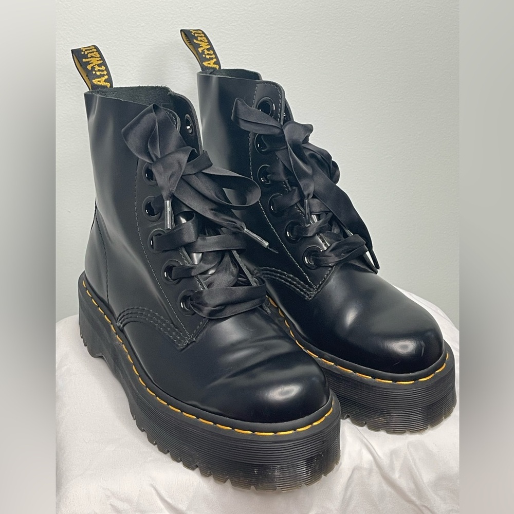 Dr. Martens MOLLY WOMEN'S LEATHER PLATFORM BOOTS Size 8 US